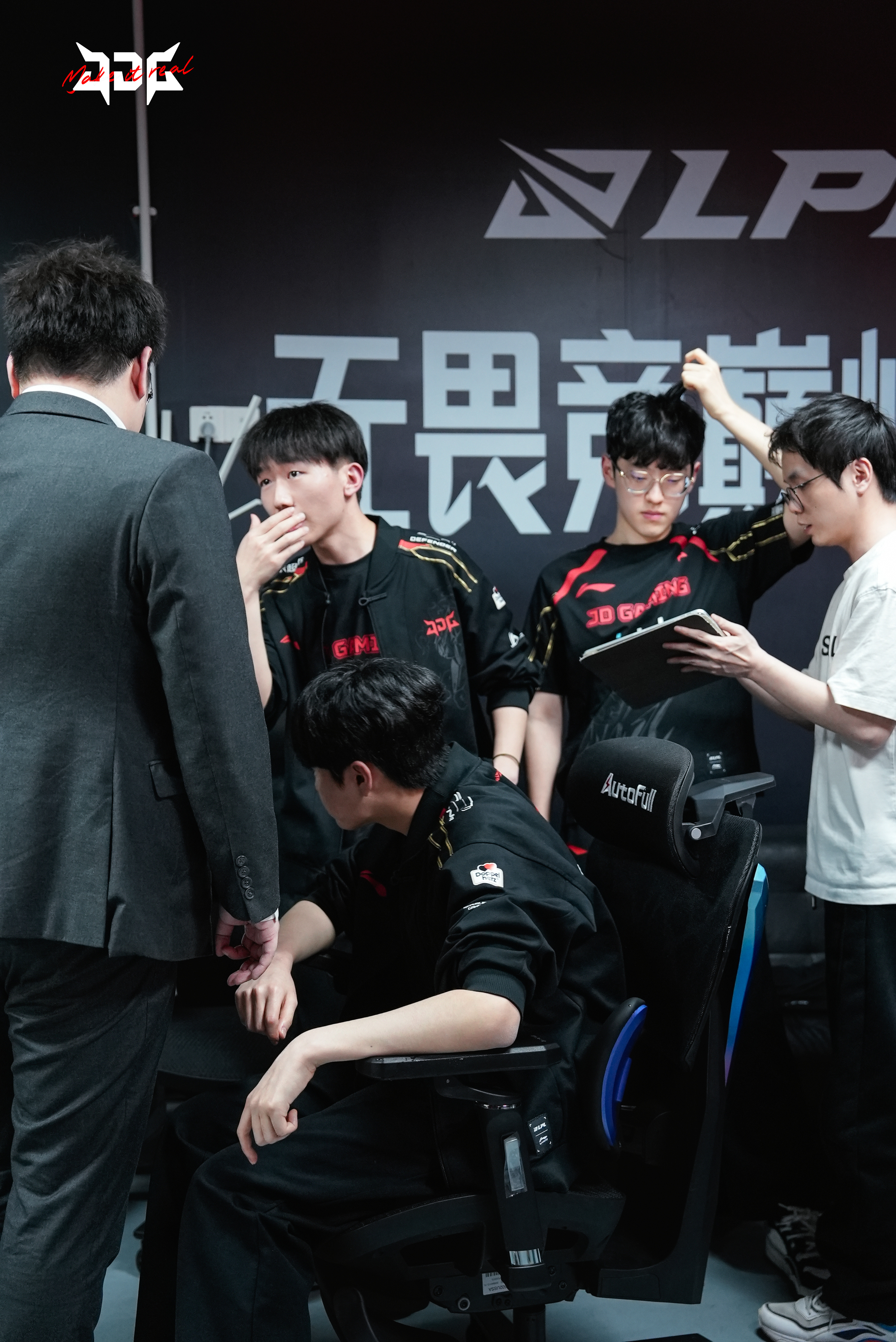 包含JDG绝杀GEN，Keria打破历史纪录的词条