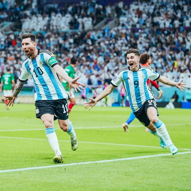 史诗对决!世界杯上演极限翻盘 史诗对决!世界杯上演极限翻盘