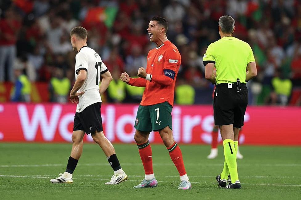 法国队逆转德国队，波尔统治全场