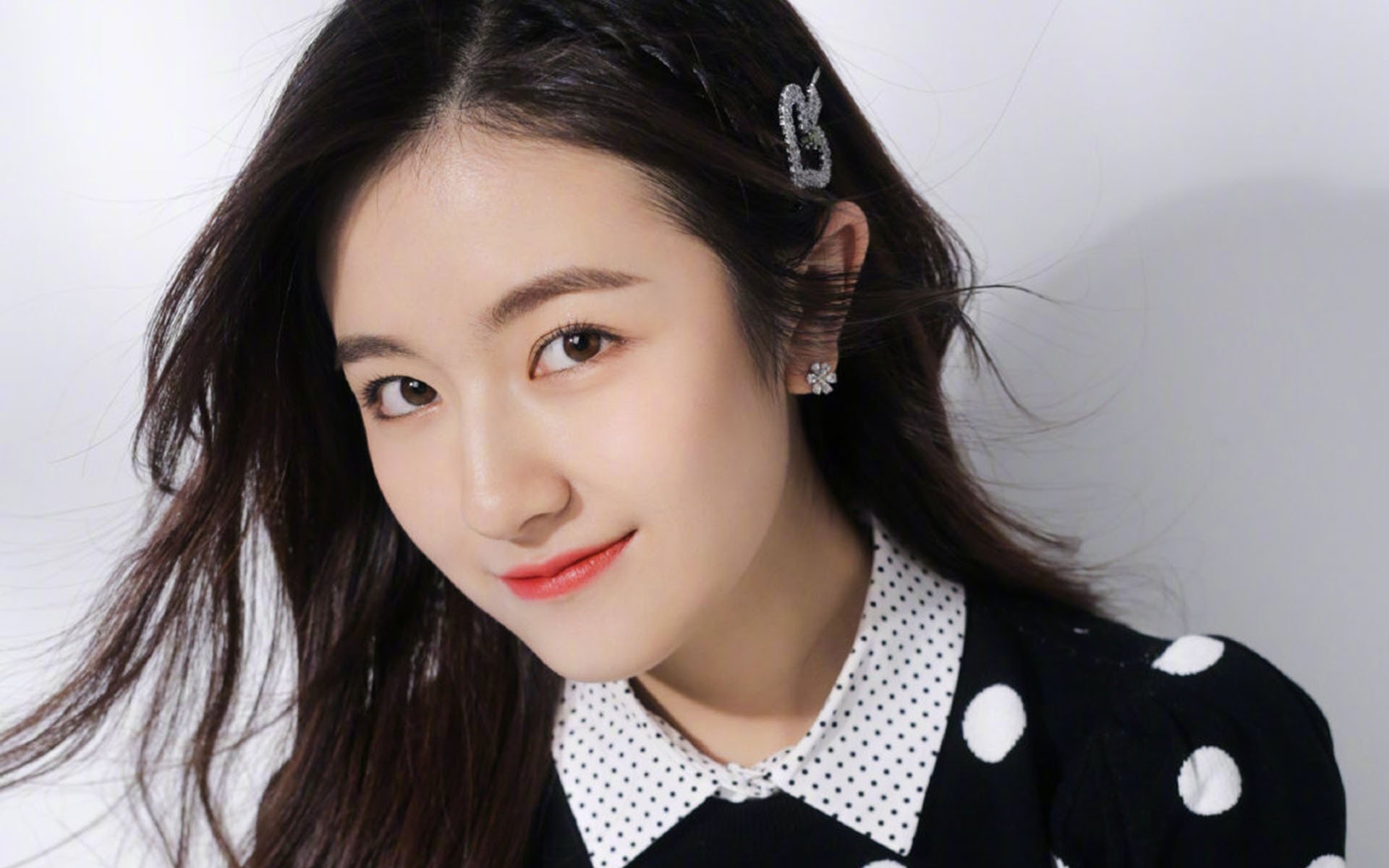 奇迹之夜，若日尼奥单核驱动，乌克兰国家队如何轻取巴萨巨舰