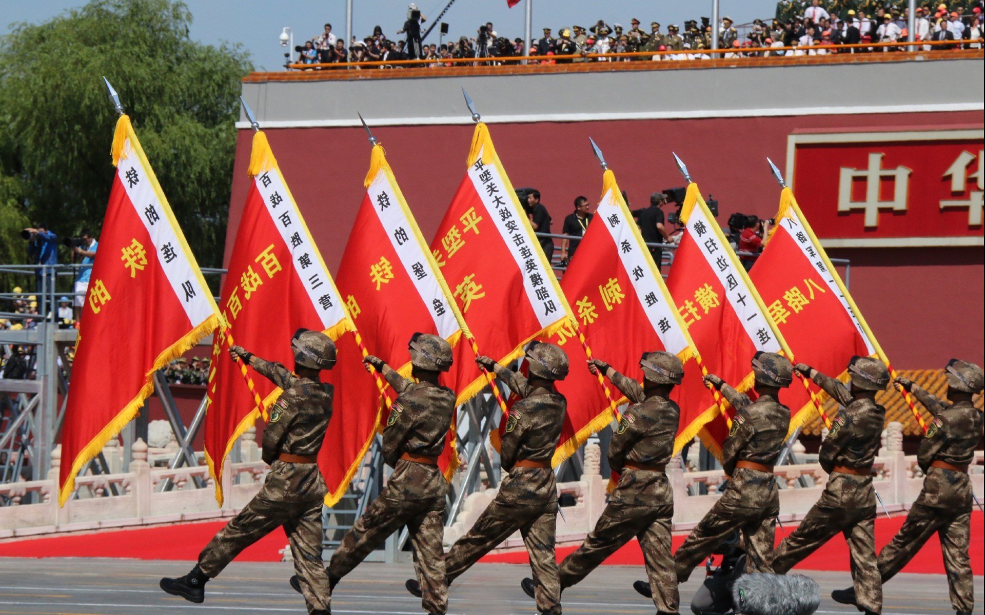 密西西比河畔的上海滩,当贝恩的枪火点燃申城之梦