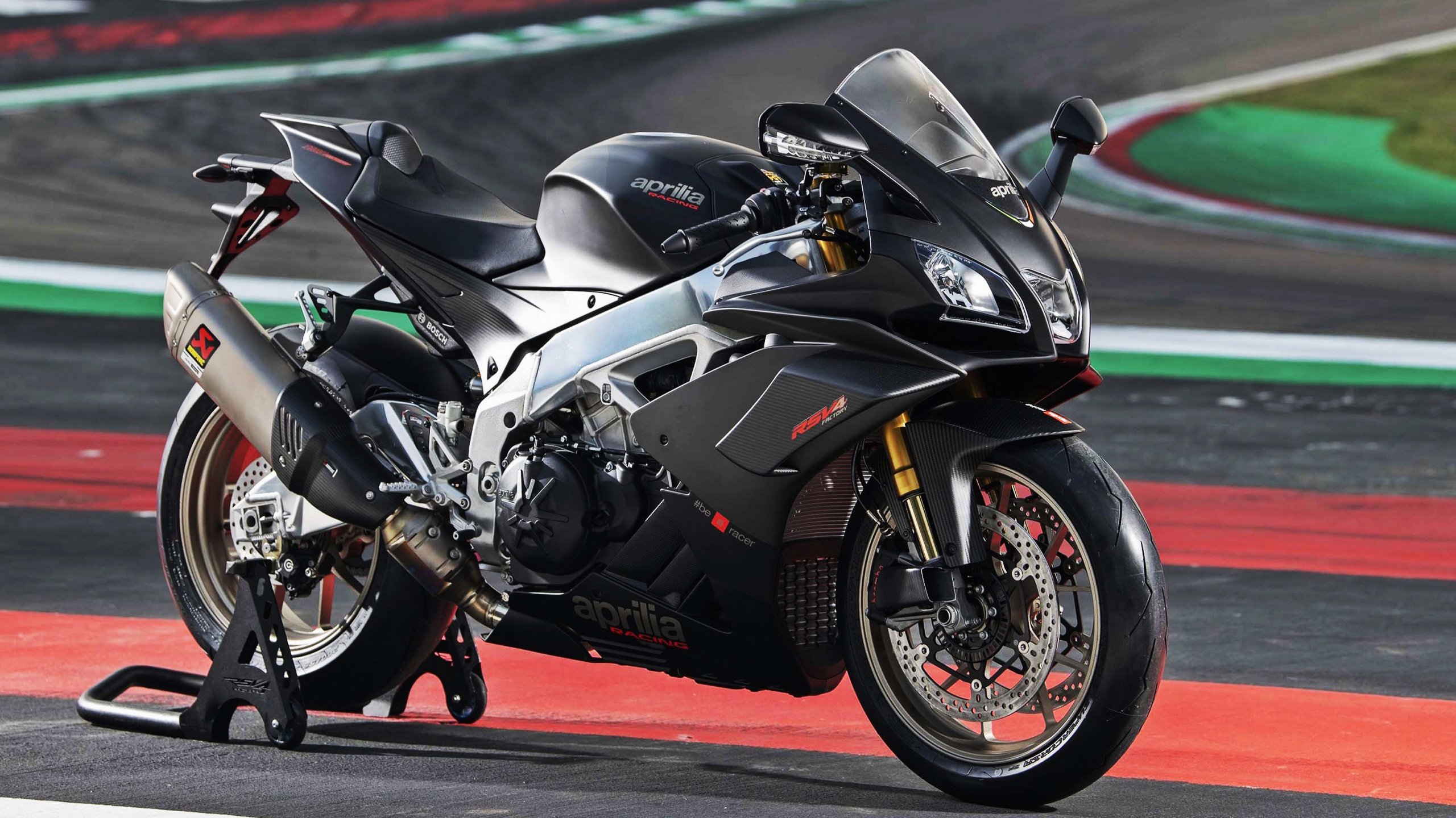 爱游戏在线-从防守工兵到关键先生—阿什拉夫的封神一战