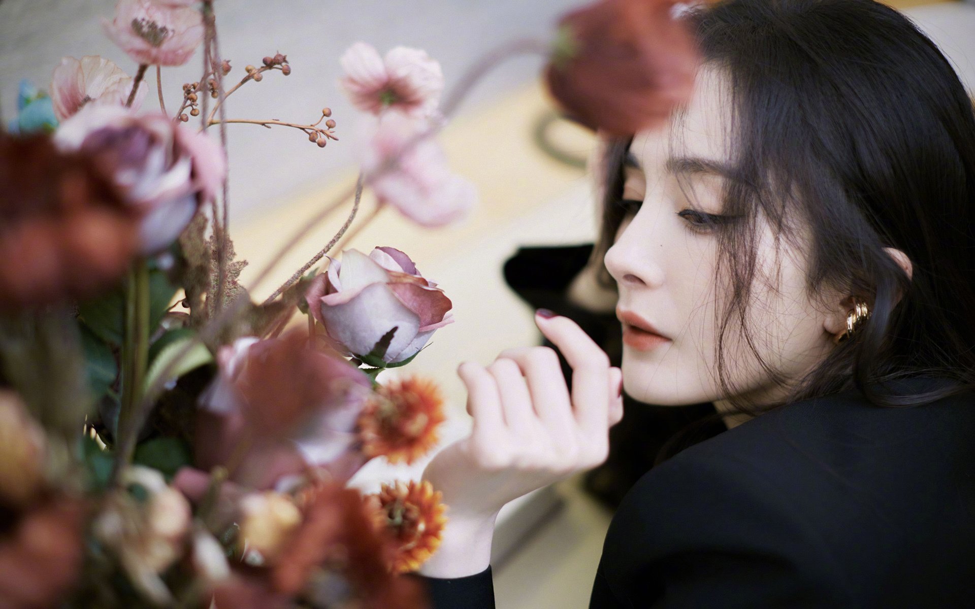 爱游戏官方-致胜0.01秒，布伦森的逆袭与F1的多维哲学