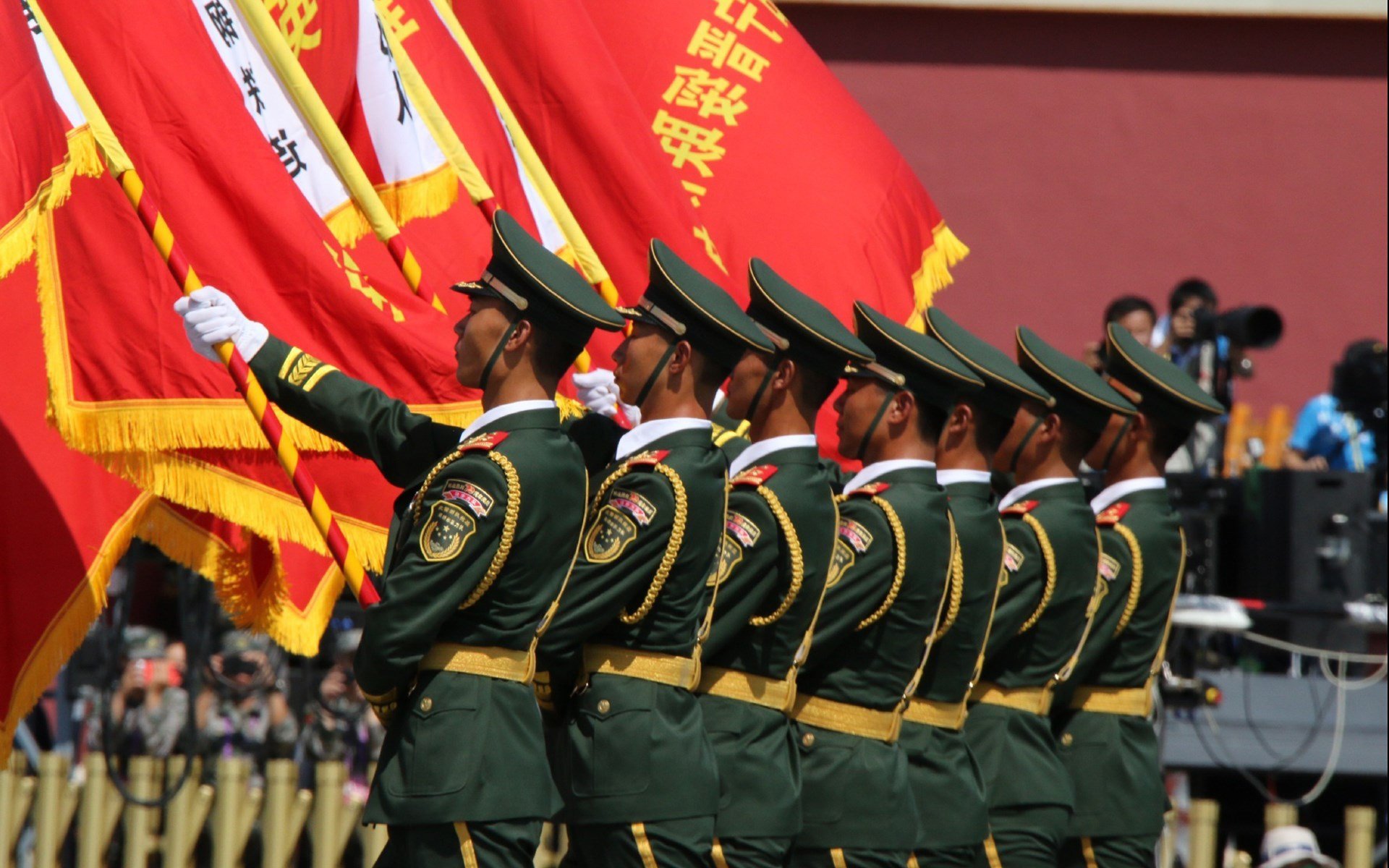 波斯铁骑与山姆大叔的绿茵博弈,2026世界杯H组,莫德里奇用一脚传球定义攻守转换的极致美学